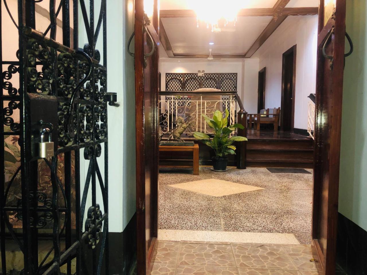Matutina Pensionne Puerto Princesa Esterno foto