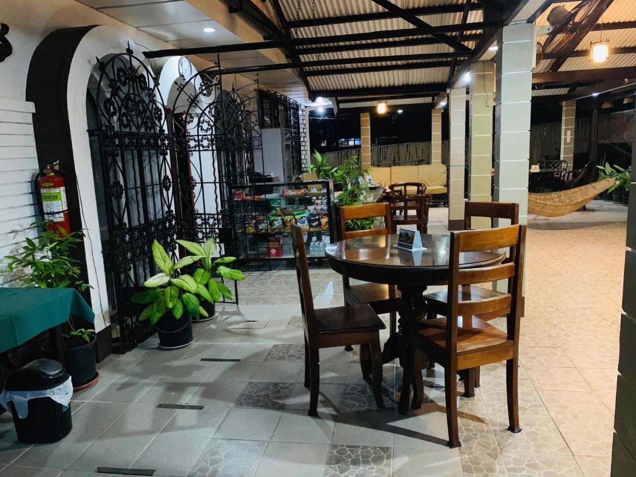 Matutina Pensionne Puerto Princesa Esterno foto