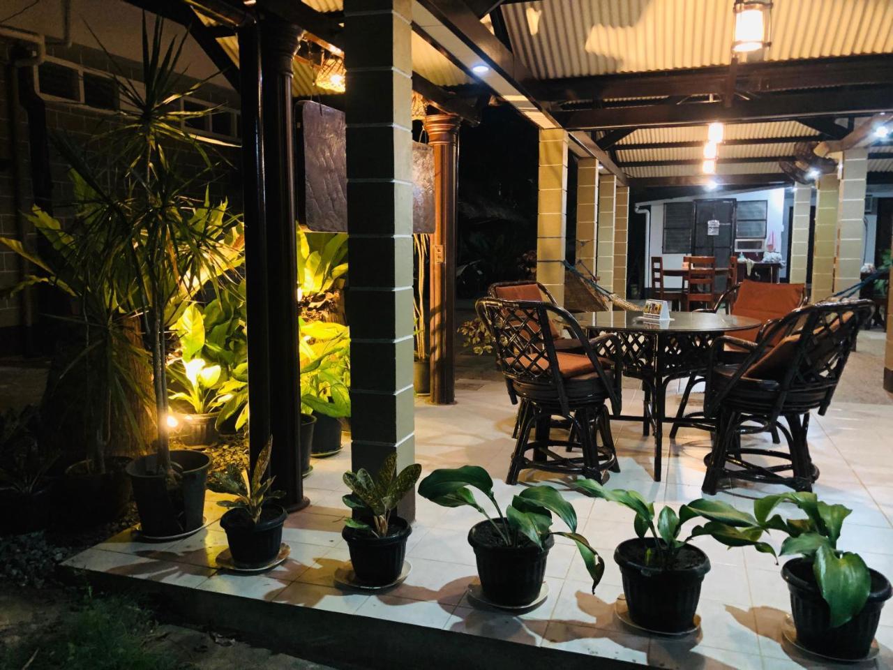 Matutina Pensionne Puerto Princesa Esterno foto