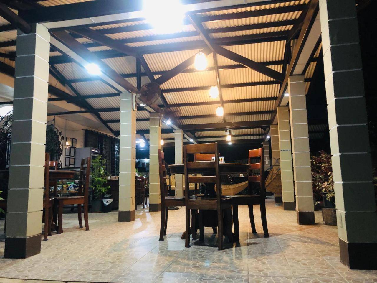 Matutina Pensionne Puerto Princesa Esterno foto